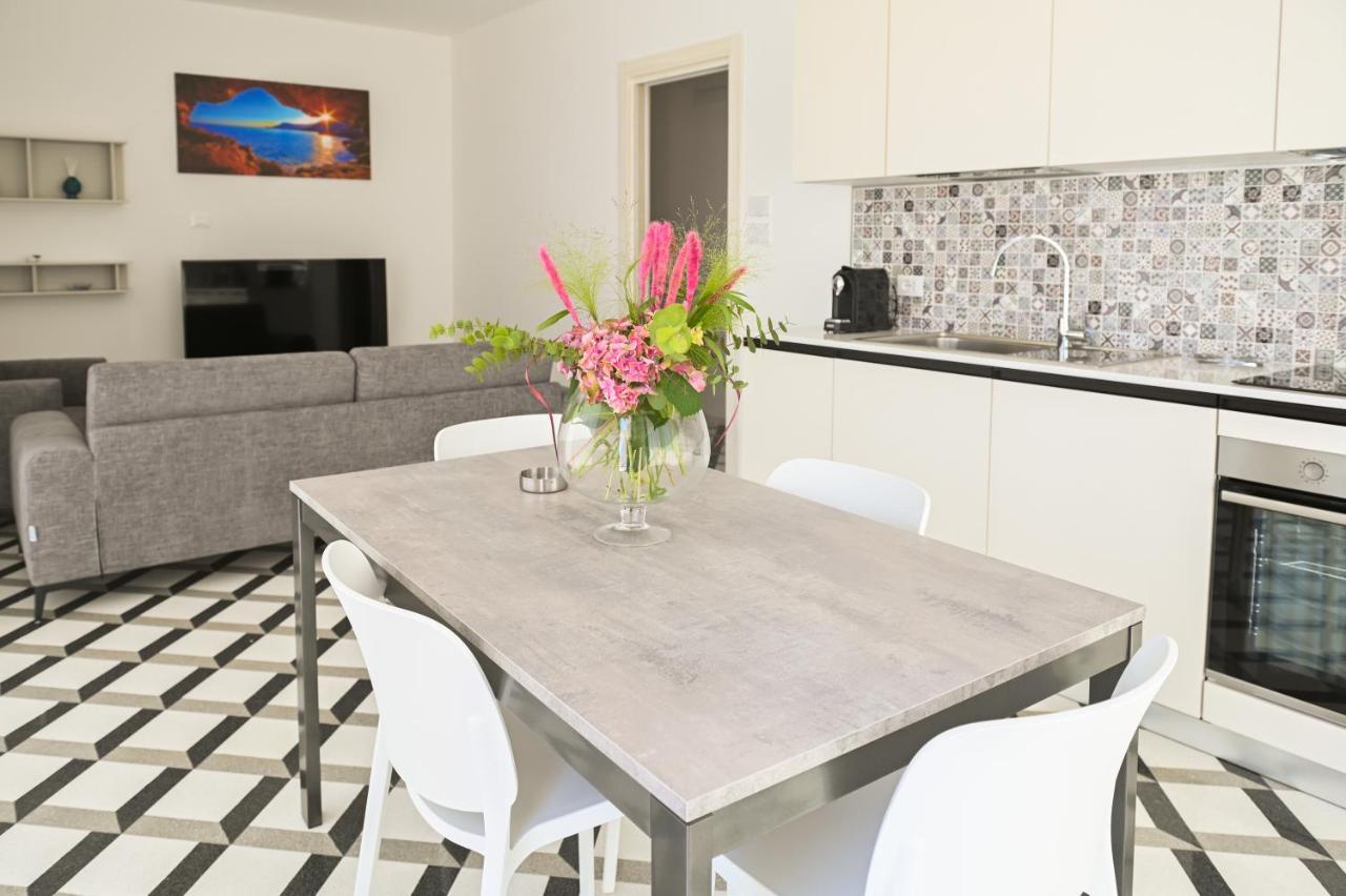 Perle Marine Suite Apartments Castro  Luaran gambar